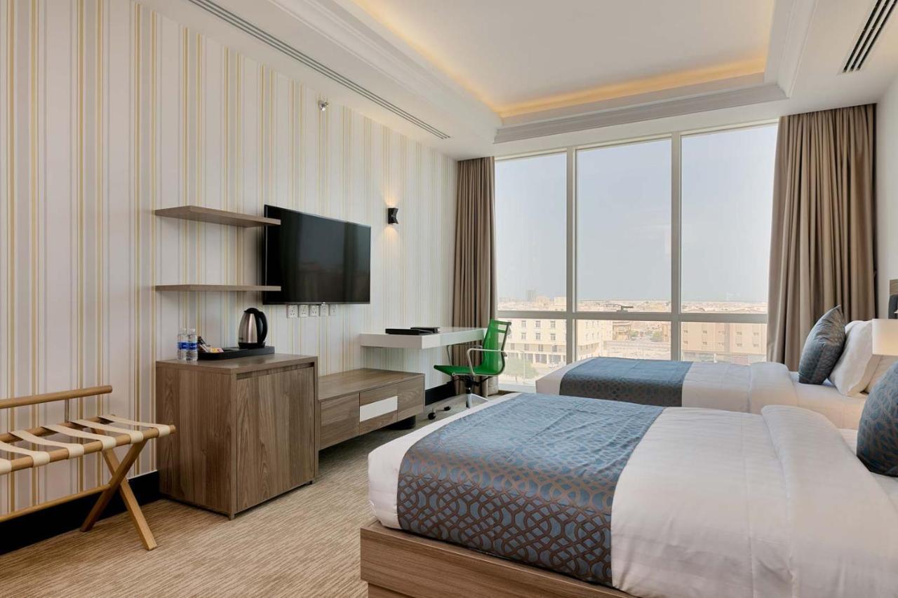 The Proud Hotel Αλ Κομπάρ Εξωτερικό φωτογραφία