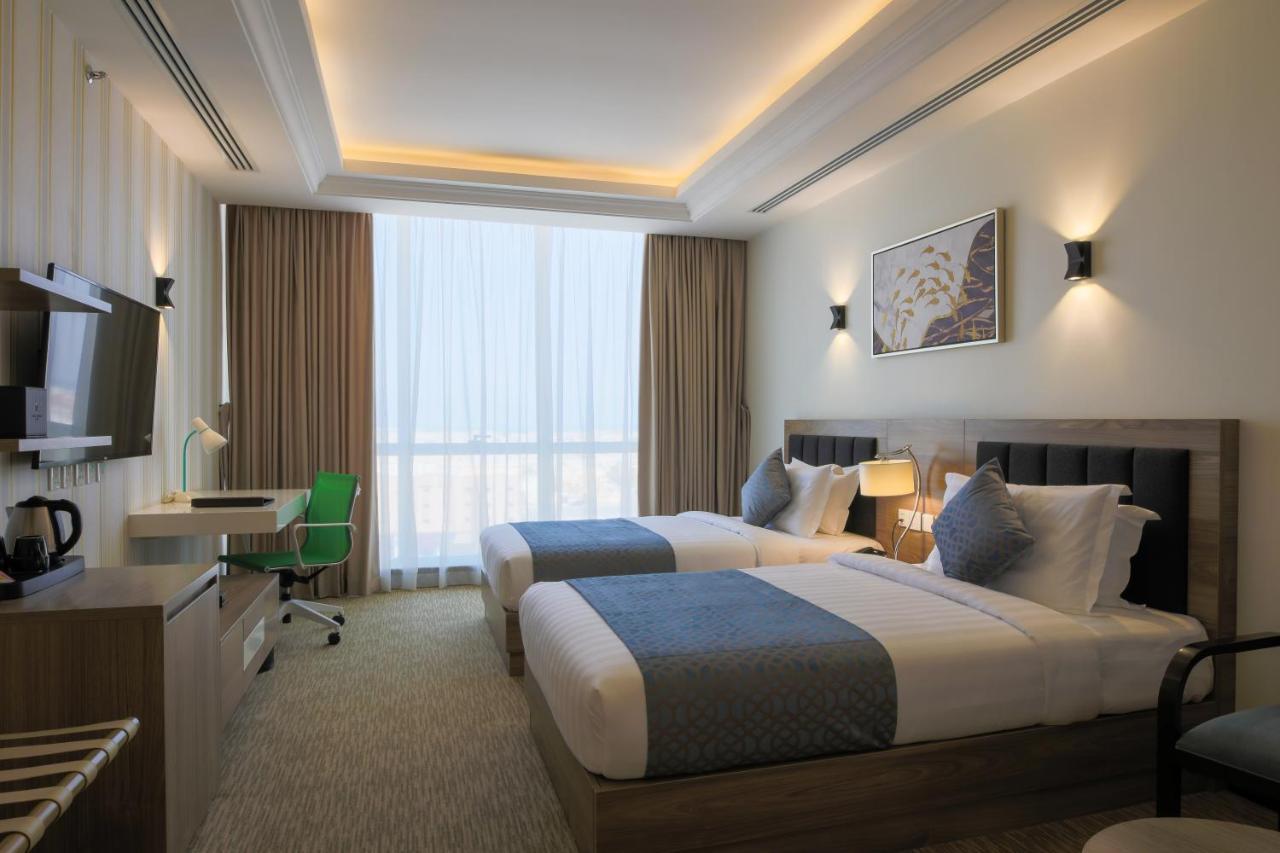 The Proud Hotel Αλ Κομπάρ Εξωτερικό φωτογραφία